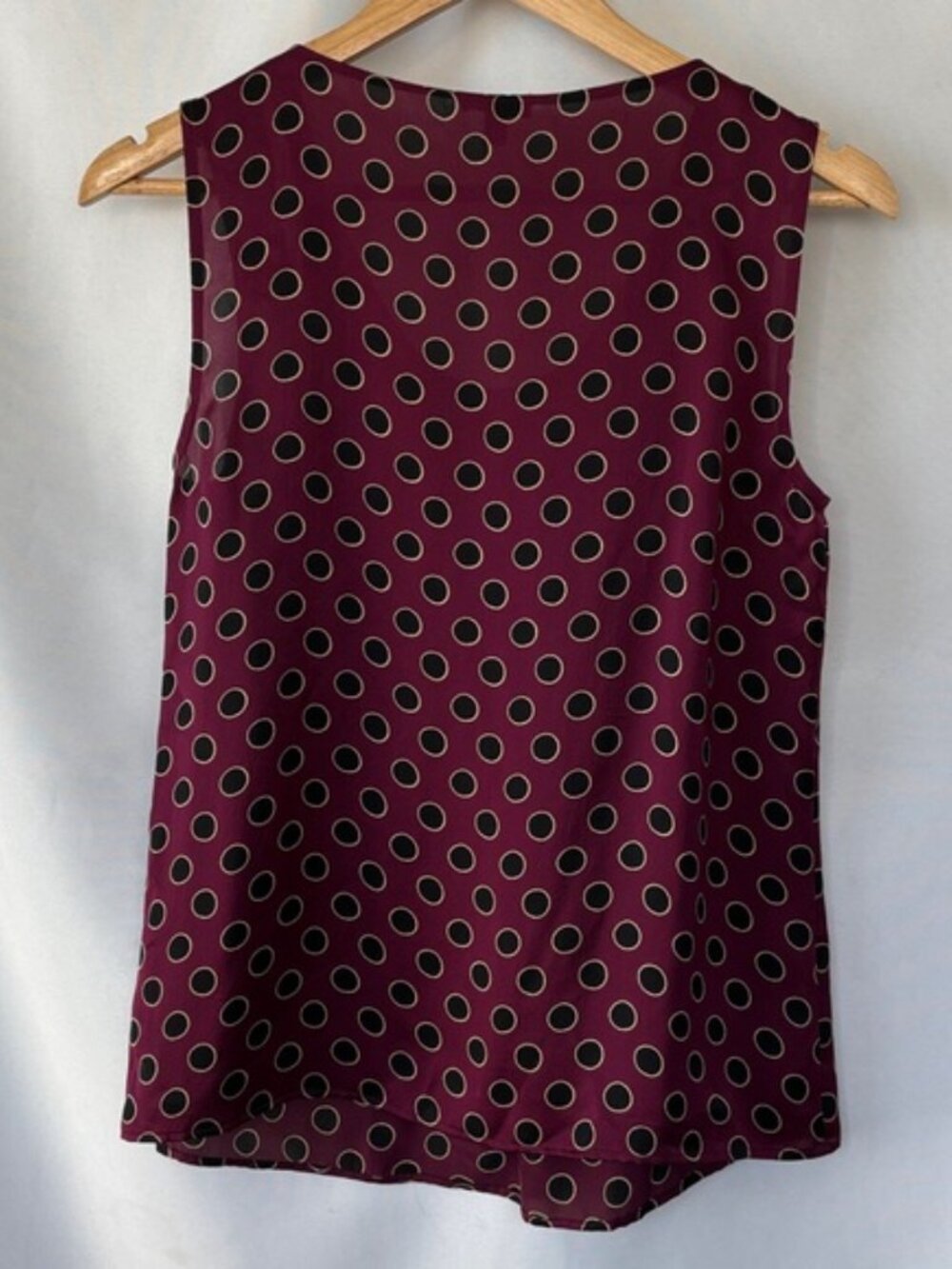Talbots Women's Sleeveless Tank Top Size 6 100% Silk Polka Dot Career Chic - Picture 6 of 7
